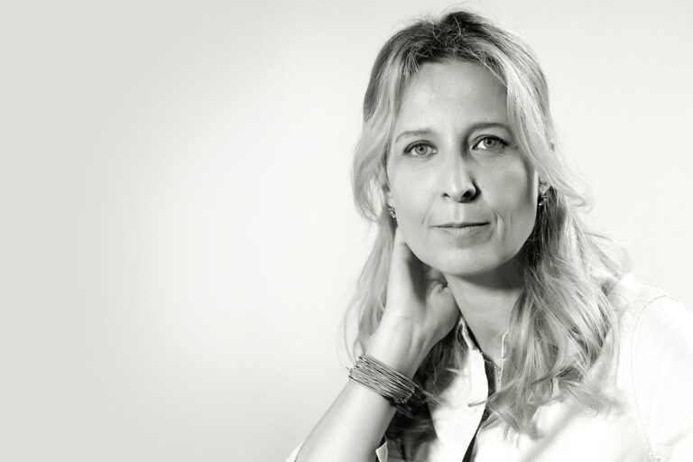 ritratto business professionale in bianco e nero